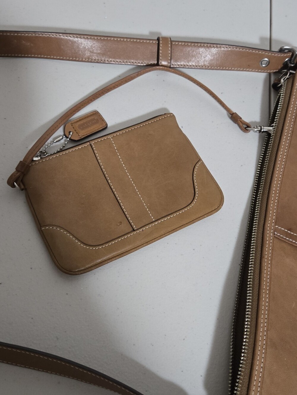 Vintage Coach Brown Smooth Soft Leather Crossbody Bag - Tan Interior - Picture 12 of 13